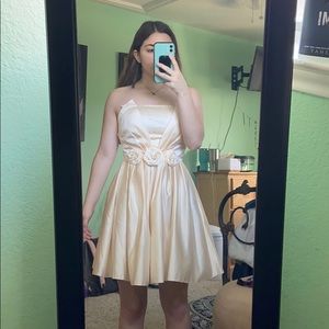 Ivory/white cocktail dress with roses